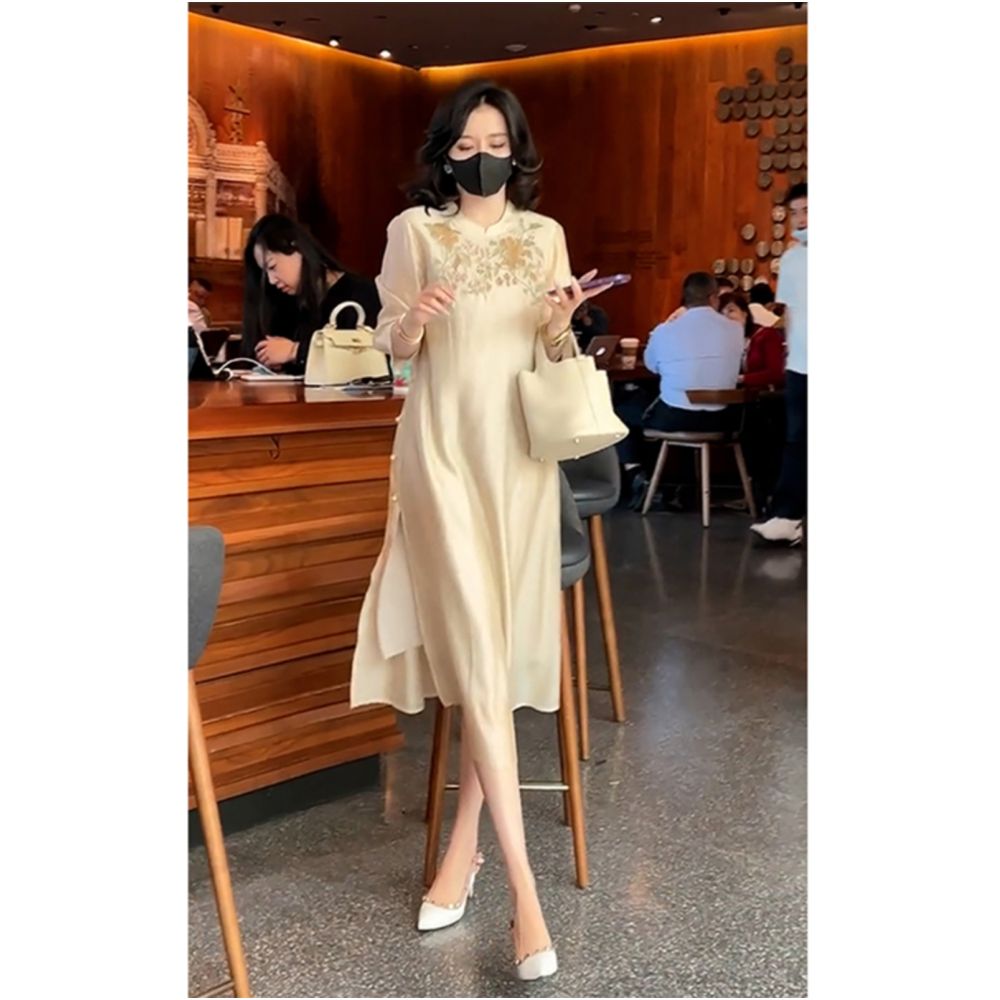 2025 Autumn Clothing Heavy Industry Embroidery and Printing High end New Chinese Style Women s Wear High end Exquisite Chiffon Dress image 3