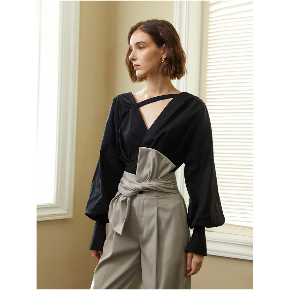 AEL original custom French lantern sleeve V neck long sleeved shirt for women s autumn new commuting street photography design sense top image 2