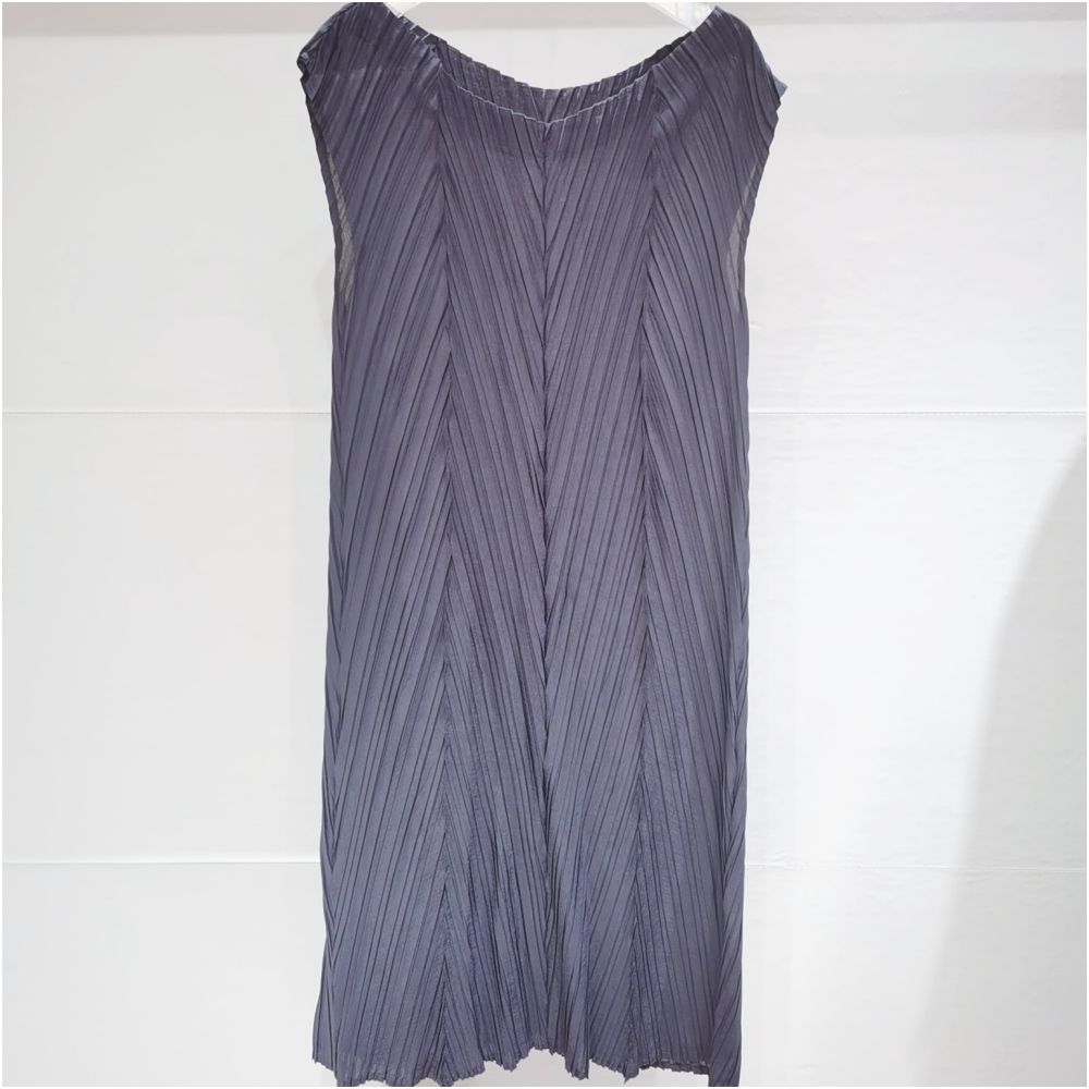 The pleated clothing manufacturer directly supplies high end pleated simple and fashionable dresses for summer style image 12