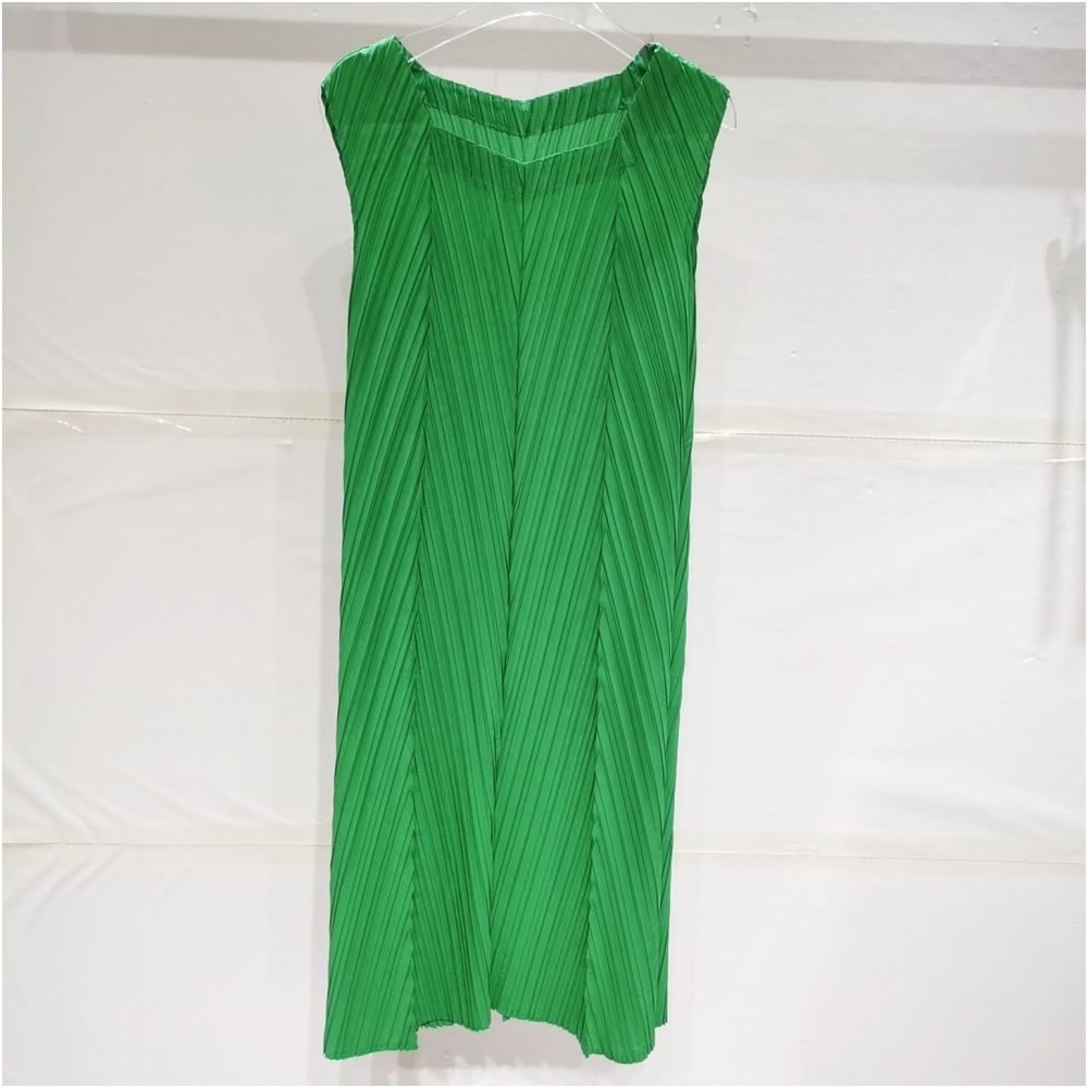 Asaya2076 : Miyake drape pleated round neck skirt