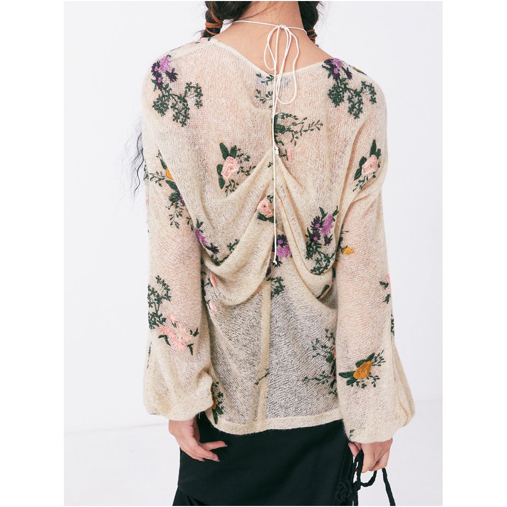 SISH seems to be a new Chinese style hanging neck camisole embroidered top long sleeved T shirt mohair blend with strapless image 3