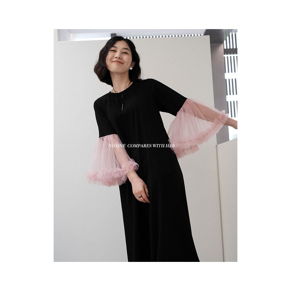 Original niche design with petal slimming splicing contrasting color mesh loose small dress super long dress image 3
