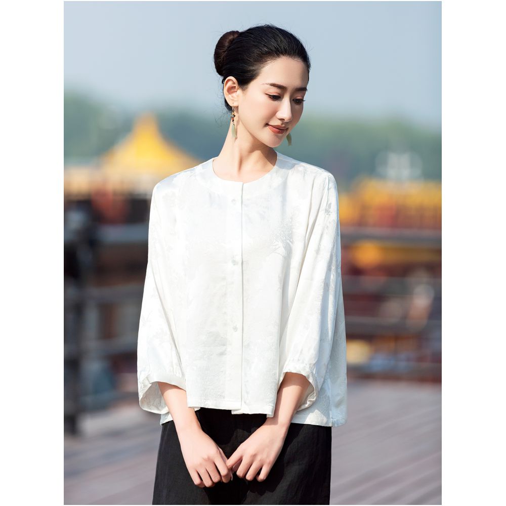 Qinsi Light Jacquard satin light Chinese style top for women Spring and summer round neck loose three quarter sleeve shirt bottom image 2