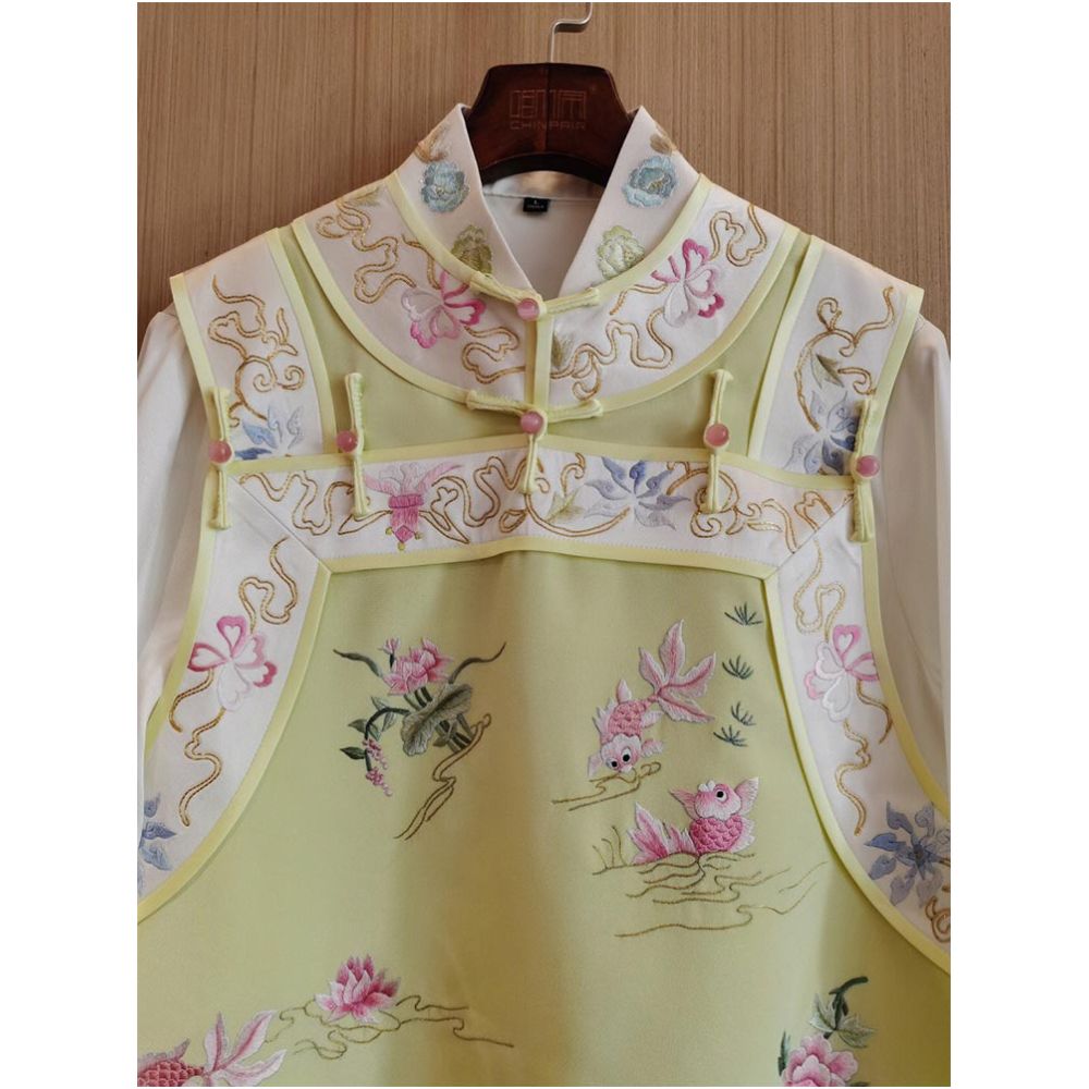 2025 early spring new Chinese style unique tops super beautiful chic shirt layered vest two piece suit for women image 2