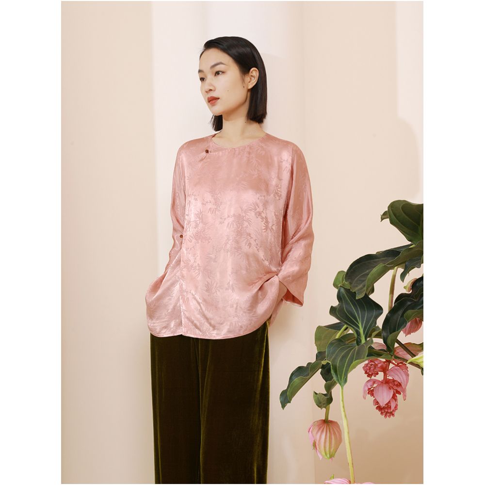 Ruyi Lianyun Autumn Collection New Oblique Collar Sleeve Round Collar Jacquard Top Women s Retro New Chinese Style Loose Shirt image 5