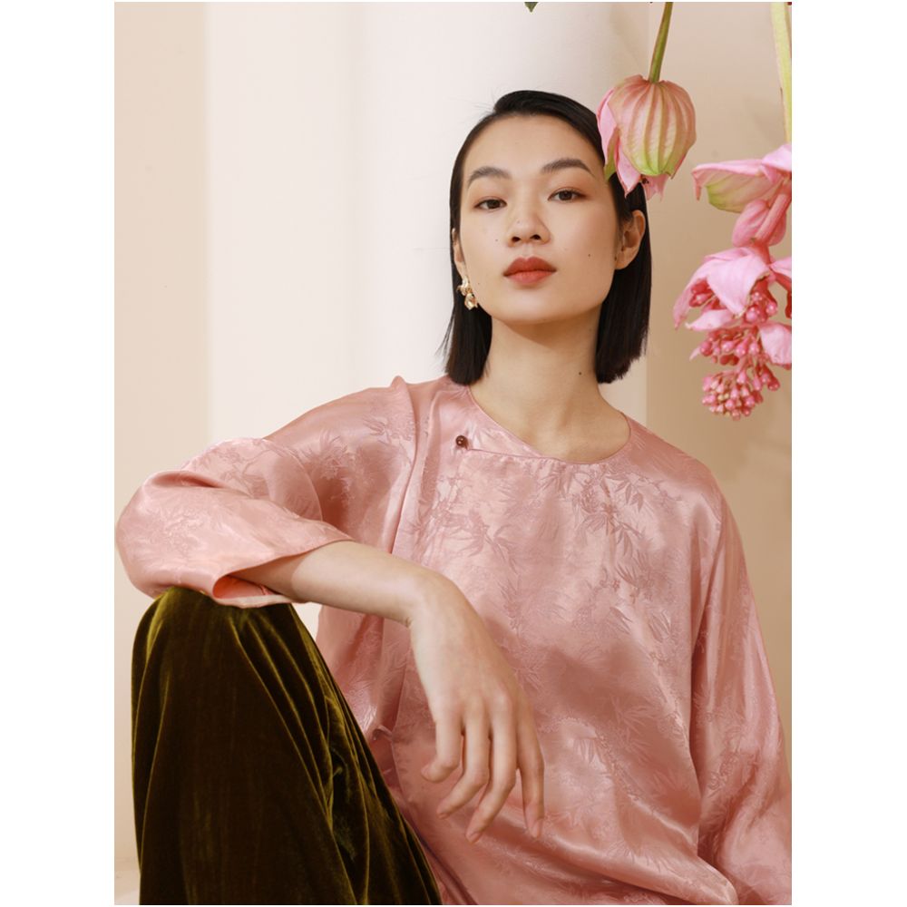 Ruyi Lianyun Autumn Collection New Oblique Collar Sleeve Round Collar Jacquard Top Women s Retro New Chinese Style Loose Shirt image 0
