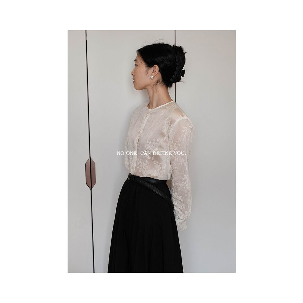 With her niche original design new Chinese retro embroidery lace French elegant intellectual white shirt top for women image 3