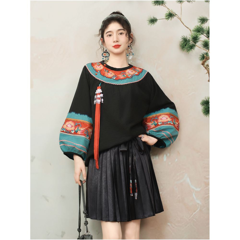 Su Luo s Autumn Original Design Ethnic Style Retro Embroidered Loose Shirt in image 1