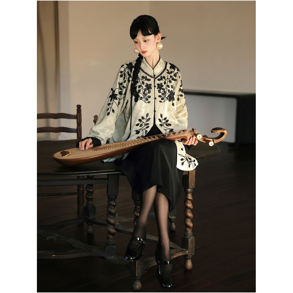 Pearl Embroidery Heavy Industry Almond Green New Chinese Tang Costume CHARMMY YE Playful Design 2023 Spring New Coat cardigan image 3