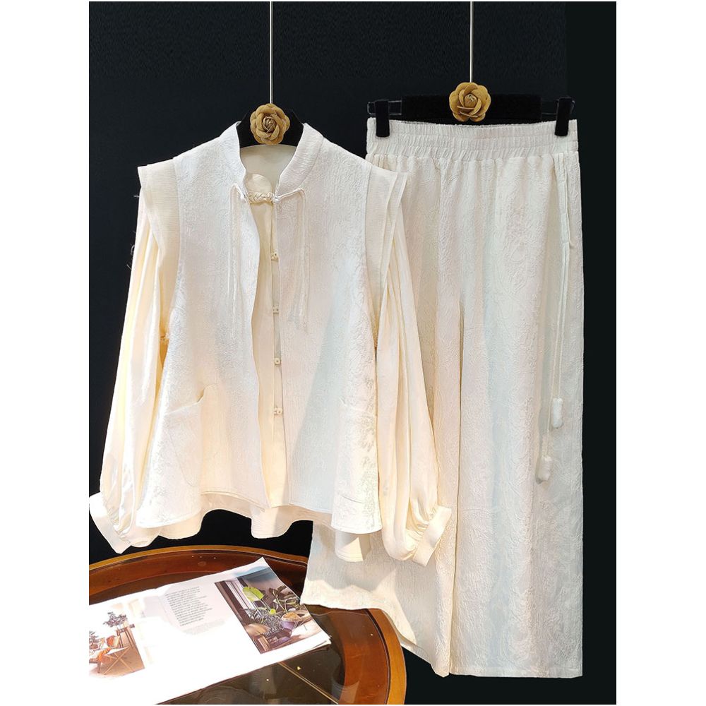 Retro fashion Chinese style suit for women with a niche design embossed jacquard fashionable tassel buckle vest three piece set trendy image 1