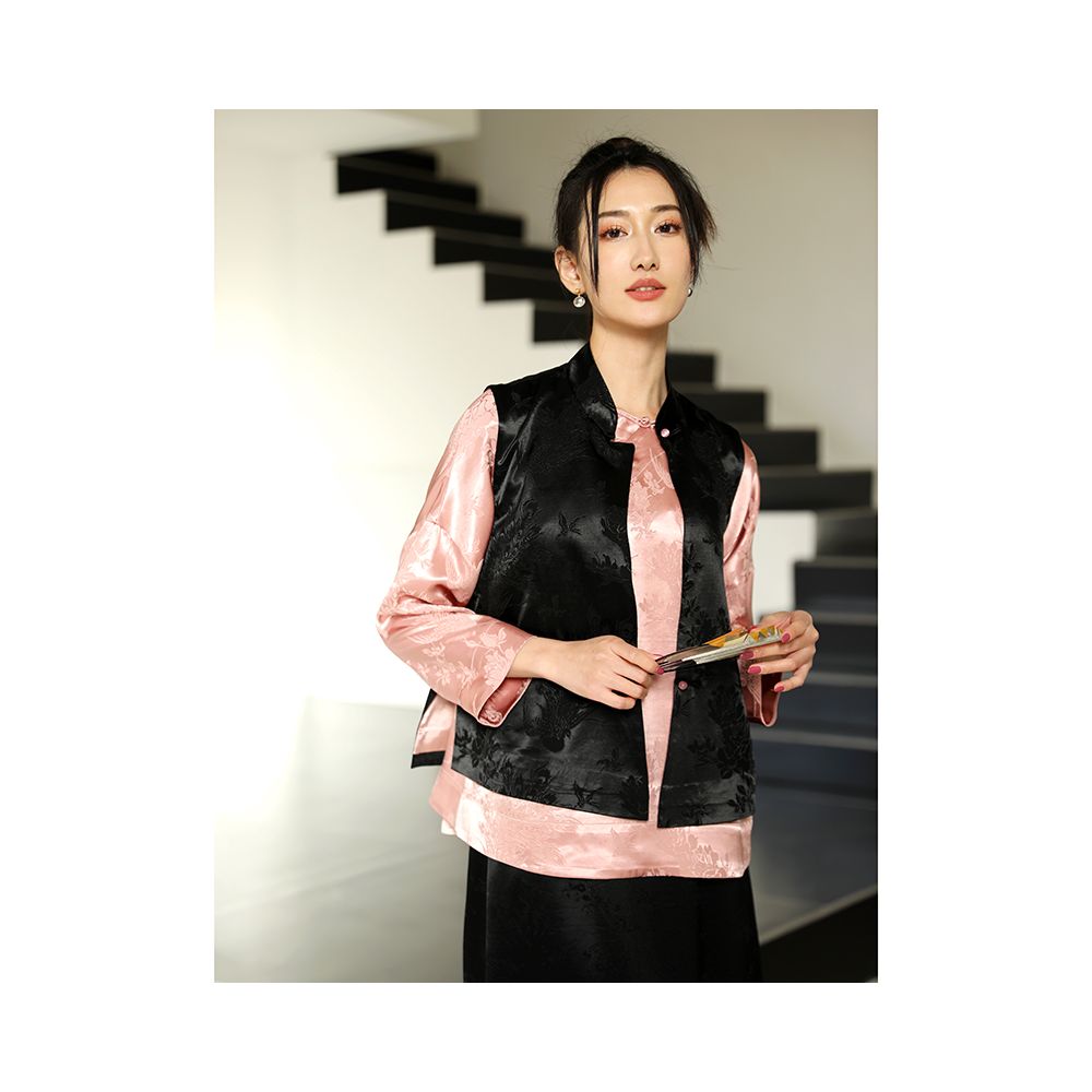 Taozhi Yaoyao 2023 Spring Black Phoenix Chinese style literary buckle stand collar shoulder vest solid color black image 1