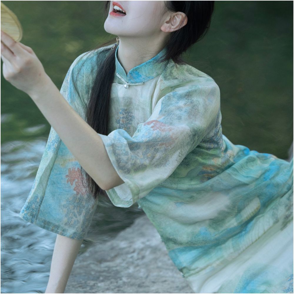 Landscape painting screen One city style fluff Retro Republic of China style inverted large sleeves full open cheongsam dress for daily use image 4