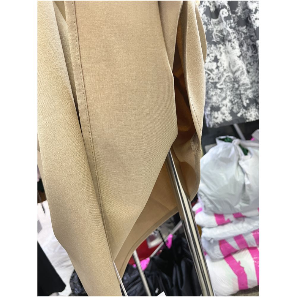 Good texture fashionable and slimming design hip covering and lifting proportion half skirt for women 2025 new versatile and elegant style image 3