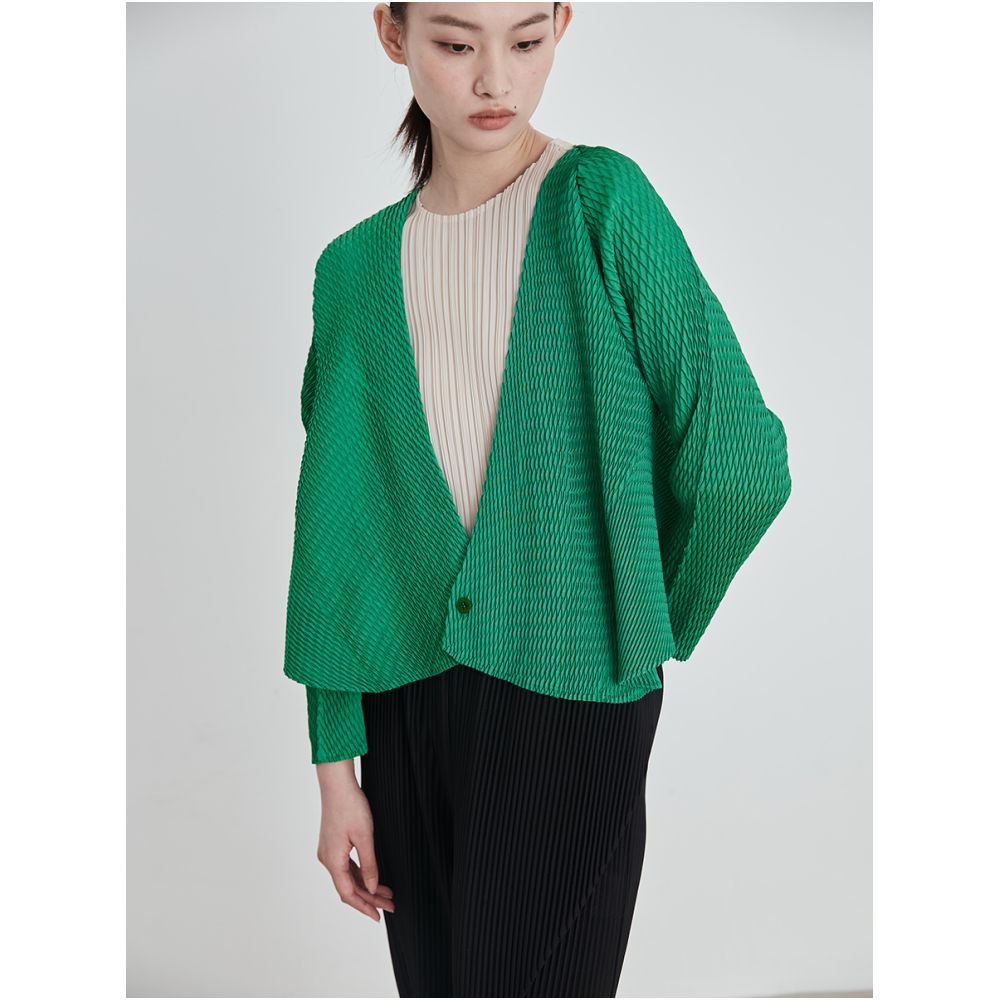 Whitecube 2024 Spring B u0026V Green Retro Main Line Fish Scale Fold One Button Design Short Small Coat for Women image 3