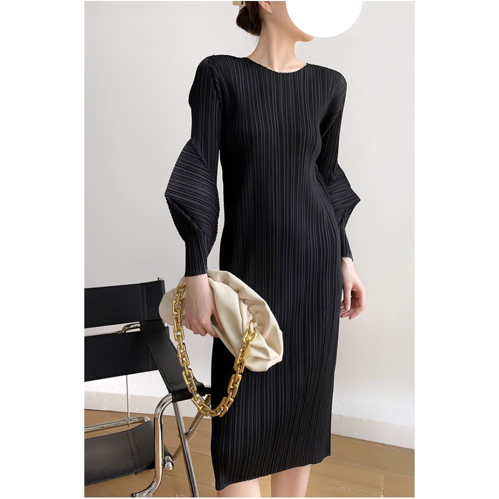 BLUE Y Spring Design Sleeves Round Neck Medium Length Folded Dress Long Sleeves Nine Cent Sleeves Slim Fit image 6
