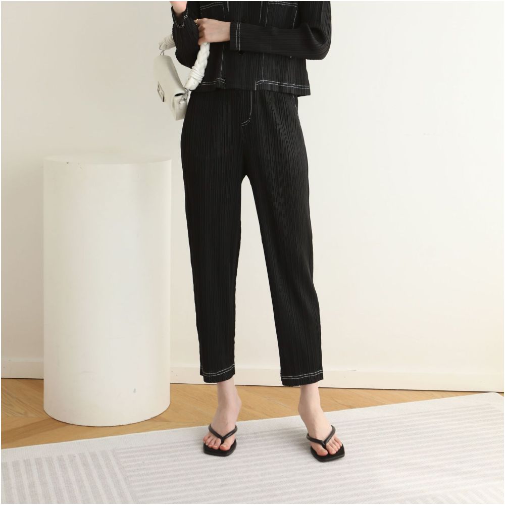 Quality of pleated clothing counter autumn and spring styles high end pleated Korean casual lapel denim shirt cropped pants set image 17