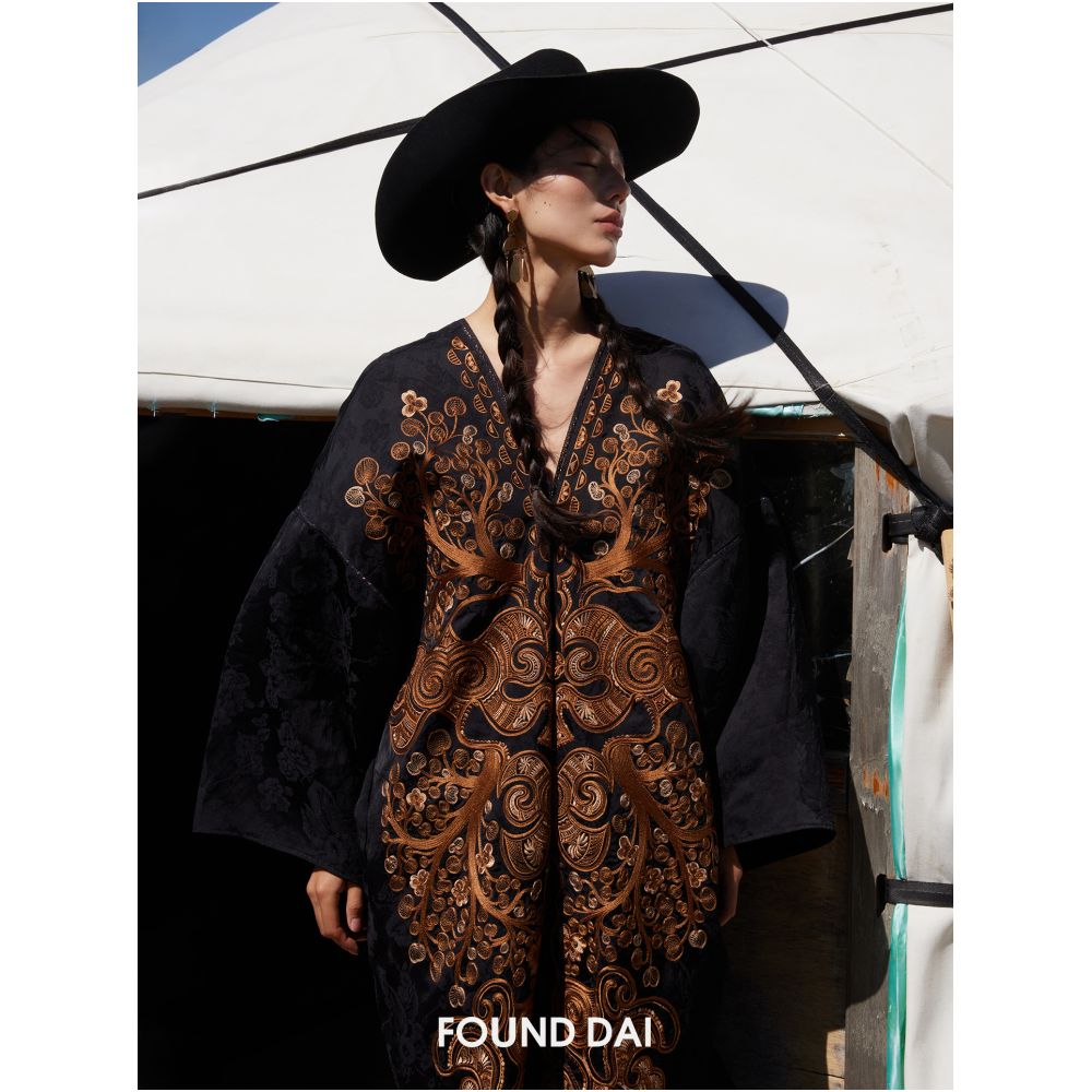 Lush banyan tree Dong ethnic group antique embroidery over 800000 stitches new Chinese style robe style dress image 14