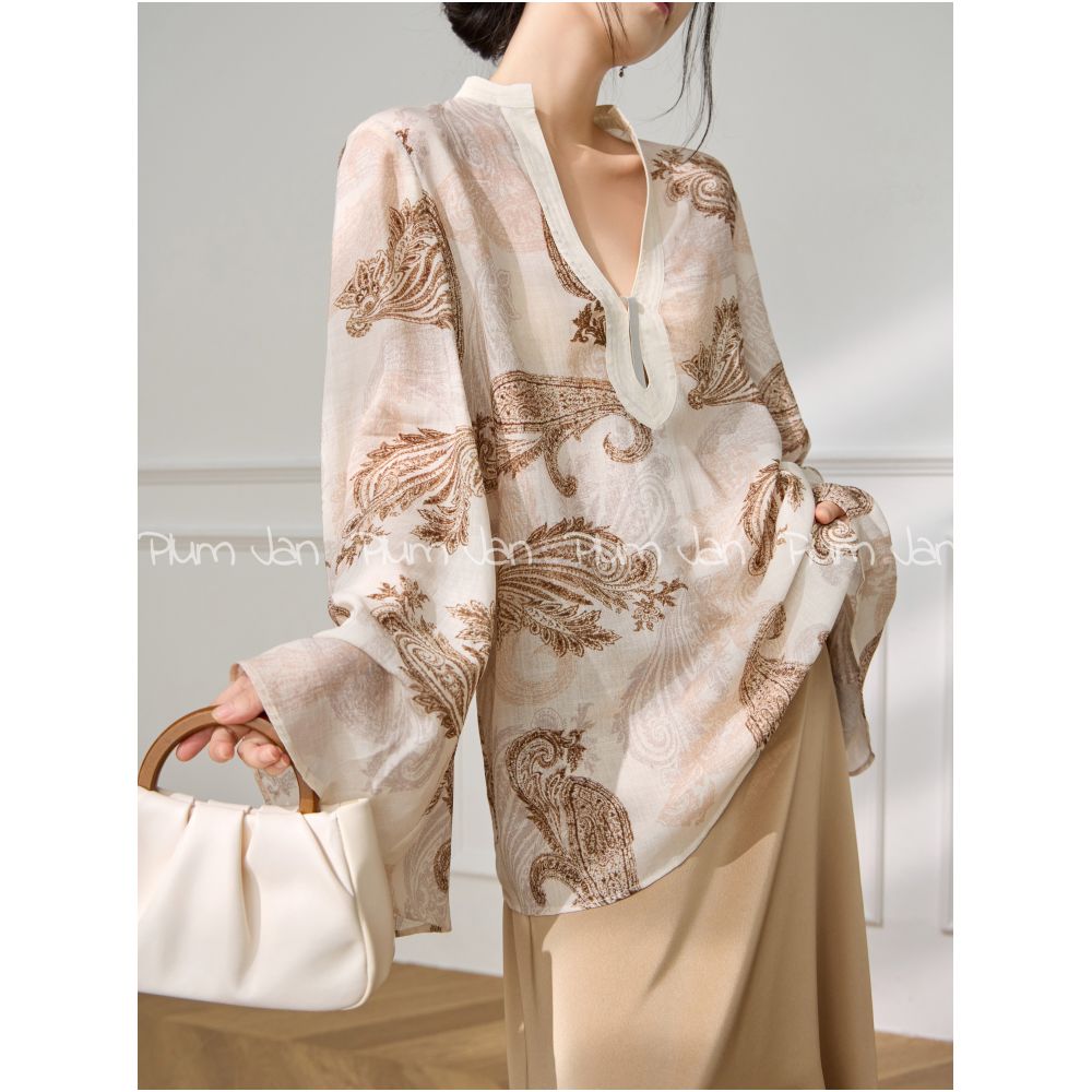 Plum Jan New Chinese style vacation V neck embroidered long sleeved loose casual high end top 2025 summer new item image 3