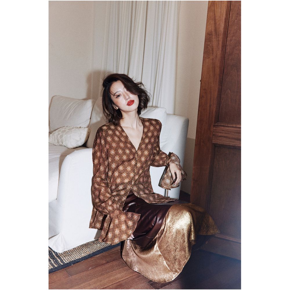 Rosebanks out of the circle old money style retro jacquard copper ammonia Tencel V neck flower tie shirt image 4