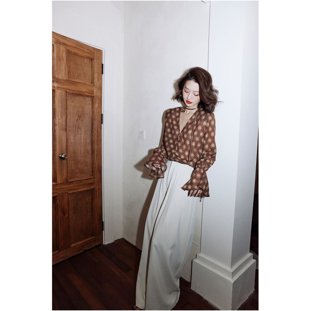 Rosebanks out of the circle old money style retro jacquard copper ammonia Tencel V neck flower tie shirt image 5