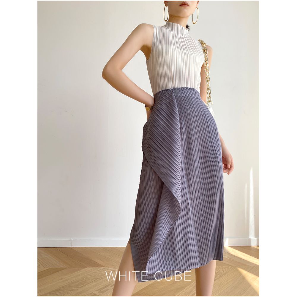 2024 Spring Summer Miyake style pleated black medium to long versatile irregular internet famous pleated A line half body skirt image 0