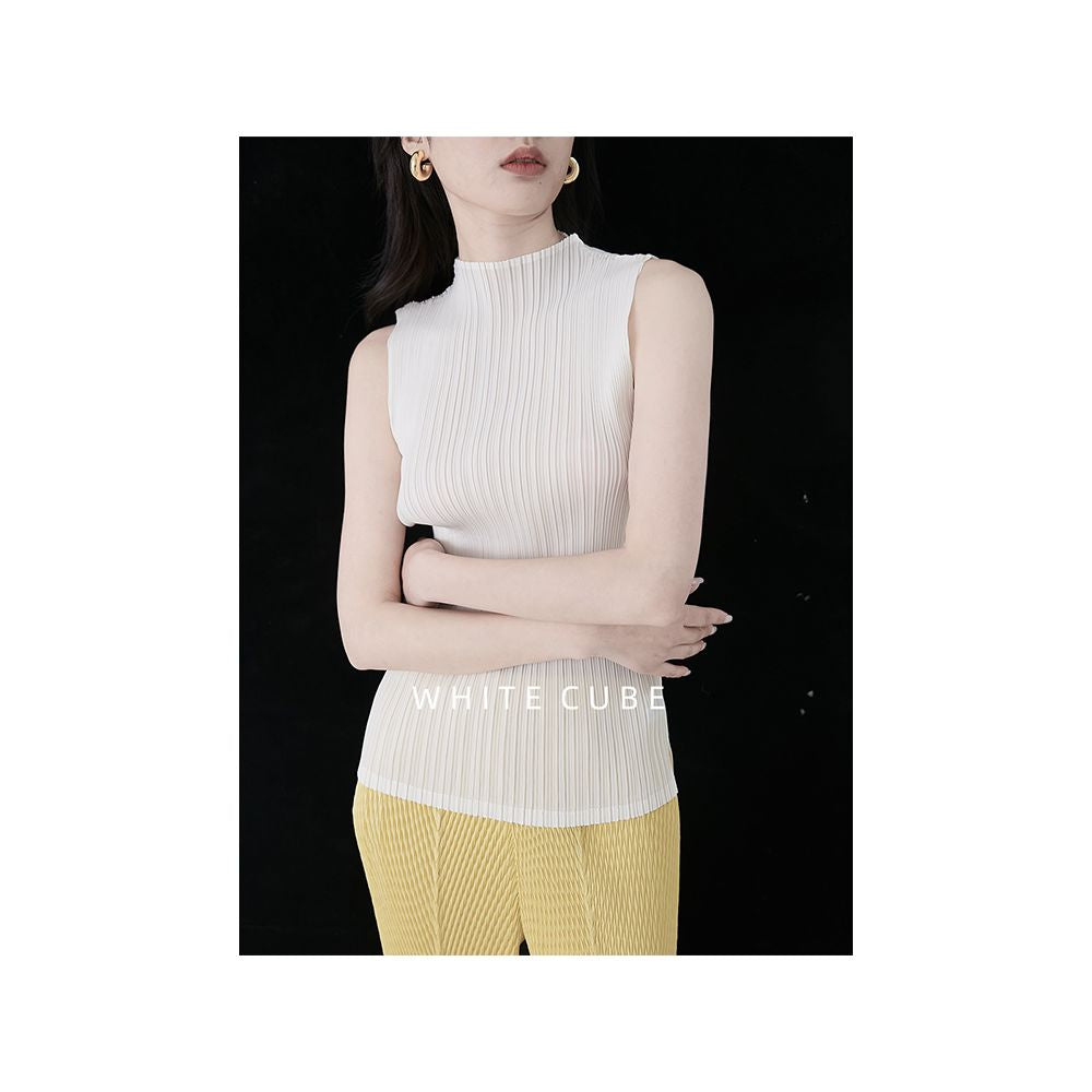 Whitecube2025 semi high neck slim fit sleeveless pleated top for women loose and simple white commuter vest image 7