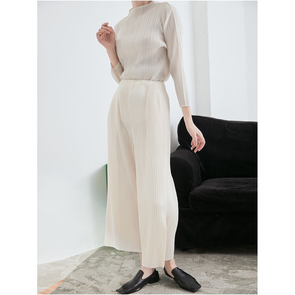 Whitecube2025 spring style three bedroom pleated wide leg pants loose hanging French retro style casual pants for women image 1