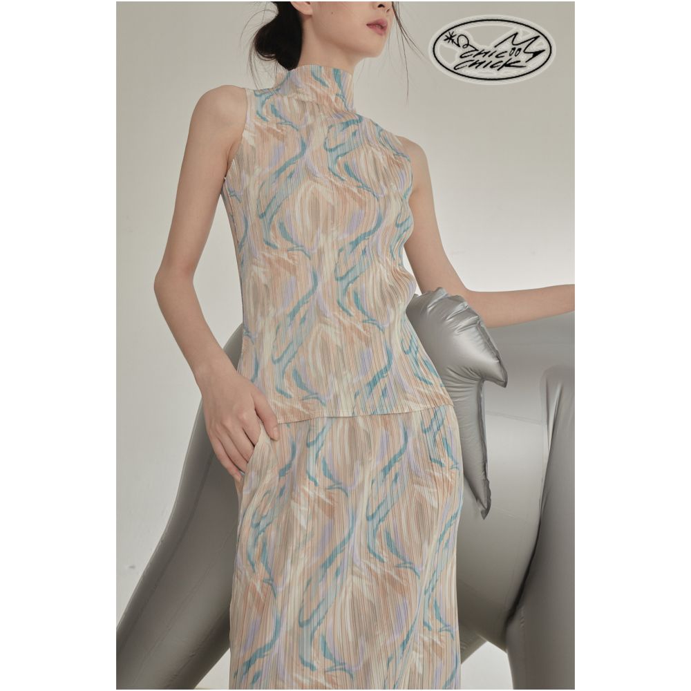 ChicChick Fashionable Chick Vol9 Gentle and Wind Printed Handmade Folded Three House Style Sleeveless High Neck Tank Top image 2