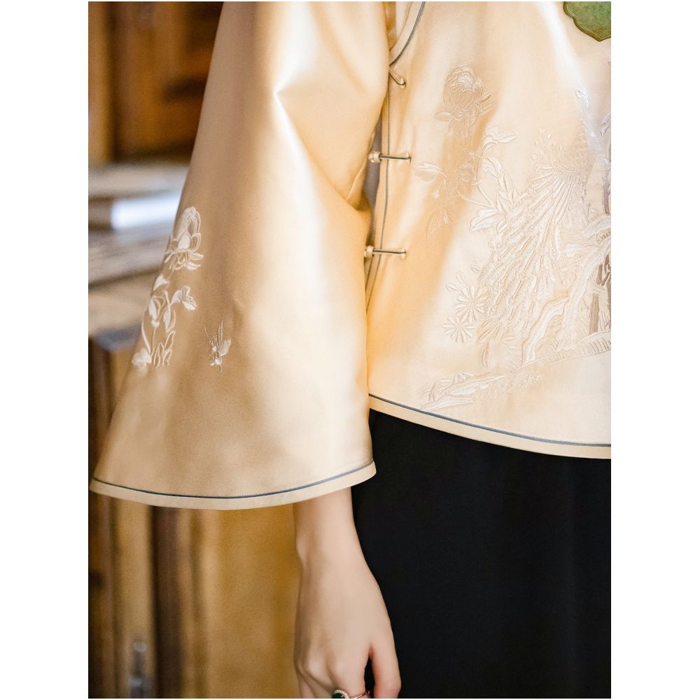 Flowers are slightly restrained A city of wind Retro buttoned Chinese tops embroidered inverted large sleeves girl s daily female Republic of China style image 2
