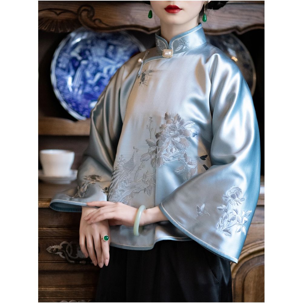 Flowers are slightly restrained A city of wind Retro buttoned Chinese tops embroidered inverted large sleeves girl s daily female Republic of China style image 3