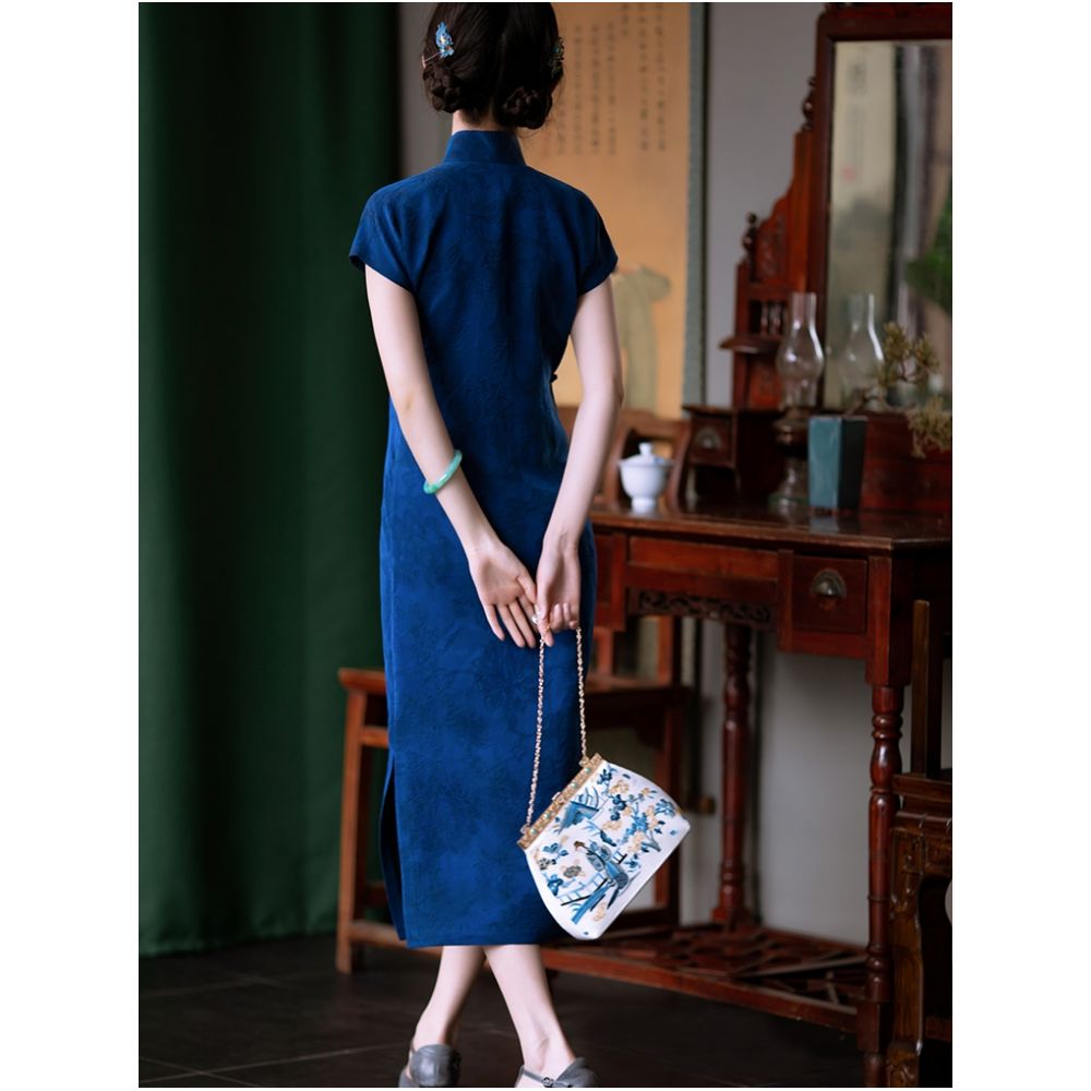 Indigo Room A City of Winds Silk Retro Xiangyunsha Republic of China Style Short Sleeve Waist Cheongsam Daily Fashion Women image 2