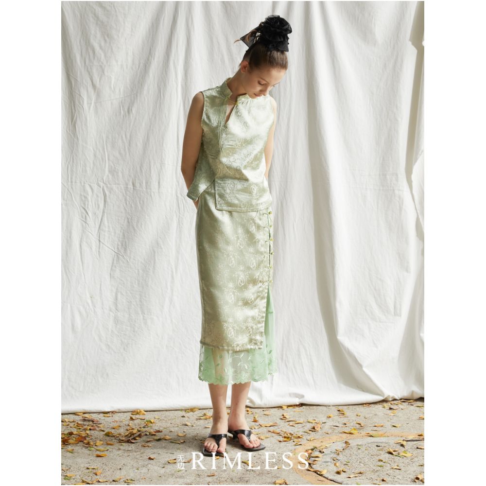 RIMLESS Unlimited Original Custom Vine Jacquard Improved Cheongsam Set with Small Stand up Collar Top and Splicing Half Skirt image 3