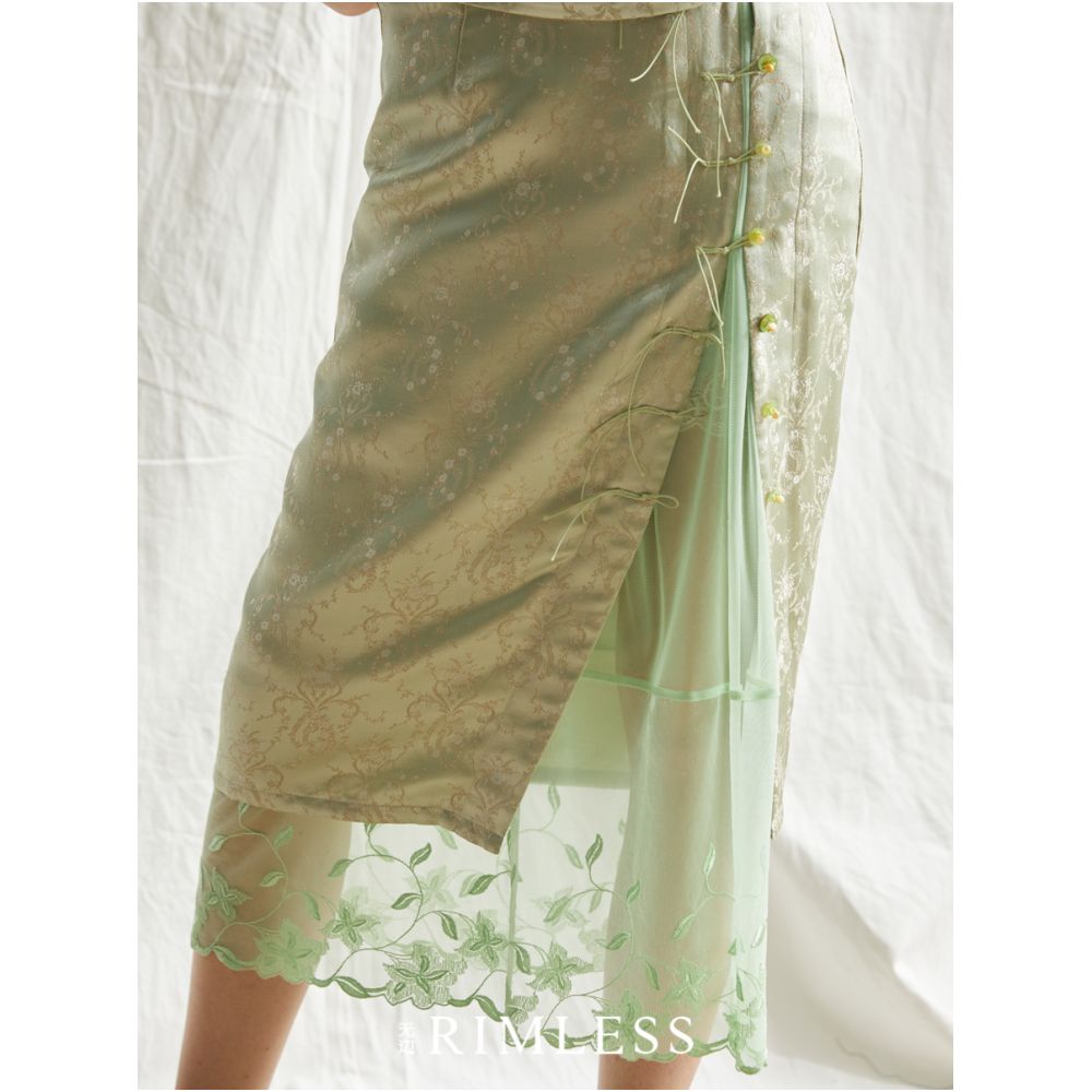 RIMLESS Unlimited Original Custom Vine Jacquard Improved Cheongsam Set with Small Stand up Collar Top and Splicing Half Skirt image 4