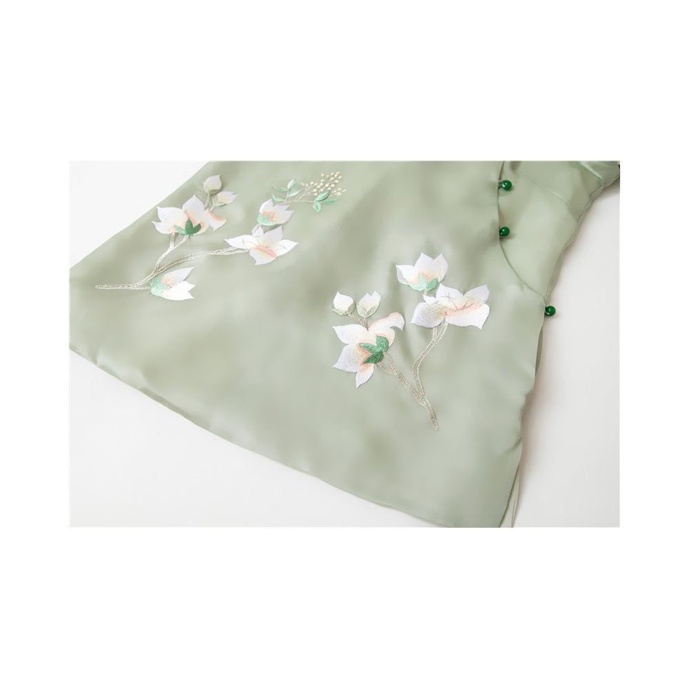 Chinese style silk embroidery short sleeved women s Chinese style jade button green horseclip slim fit short top T shirt women s clothing image 3