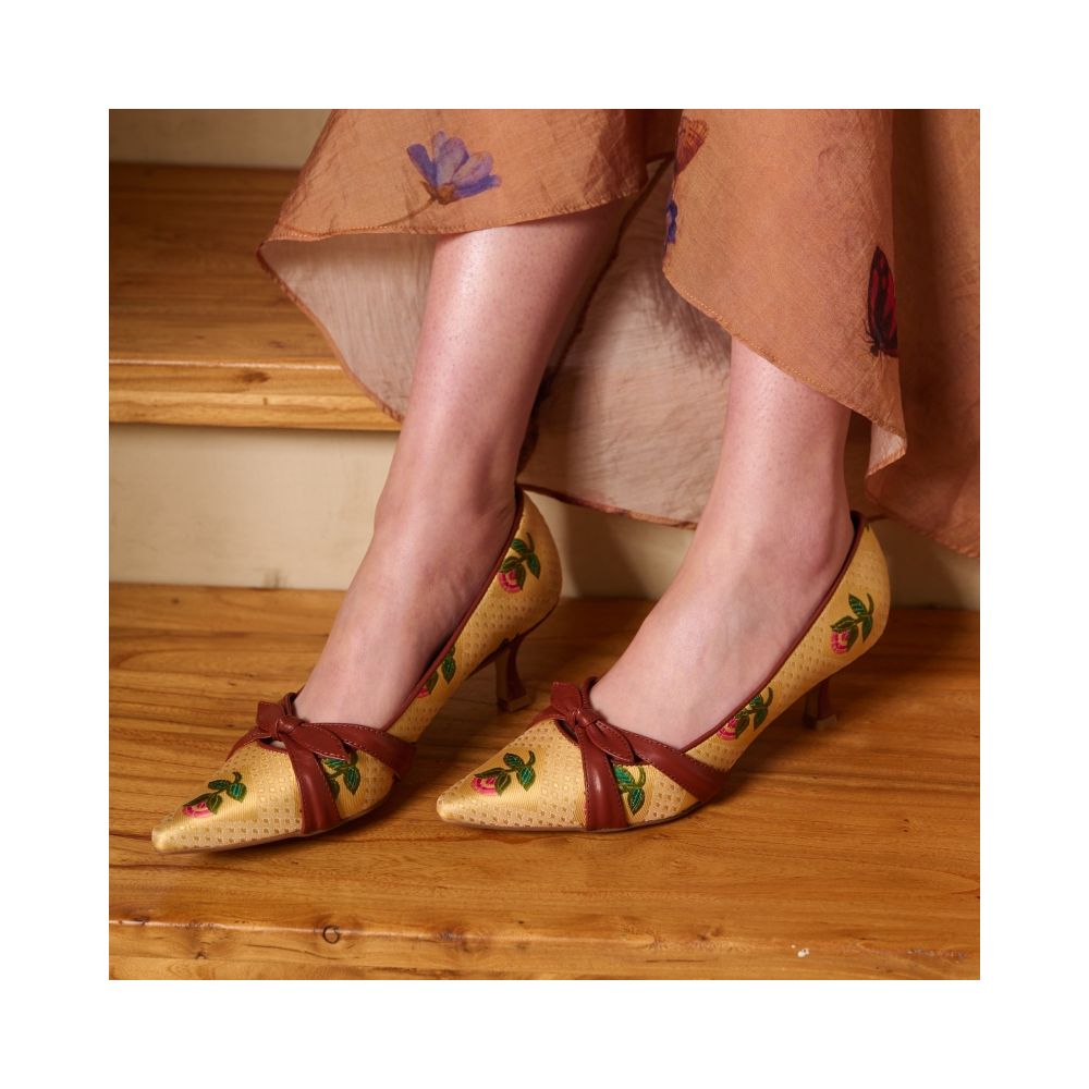 Asaya48 - Vintage Vintage Small Square Head Yellow Rose Original Embroidery Custom Fabric Antique Sheep Leather Shoes High End Edition