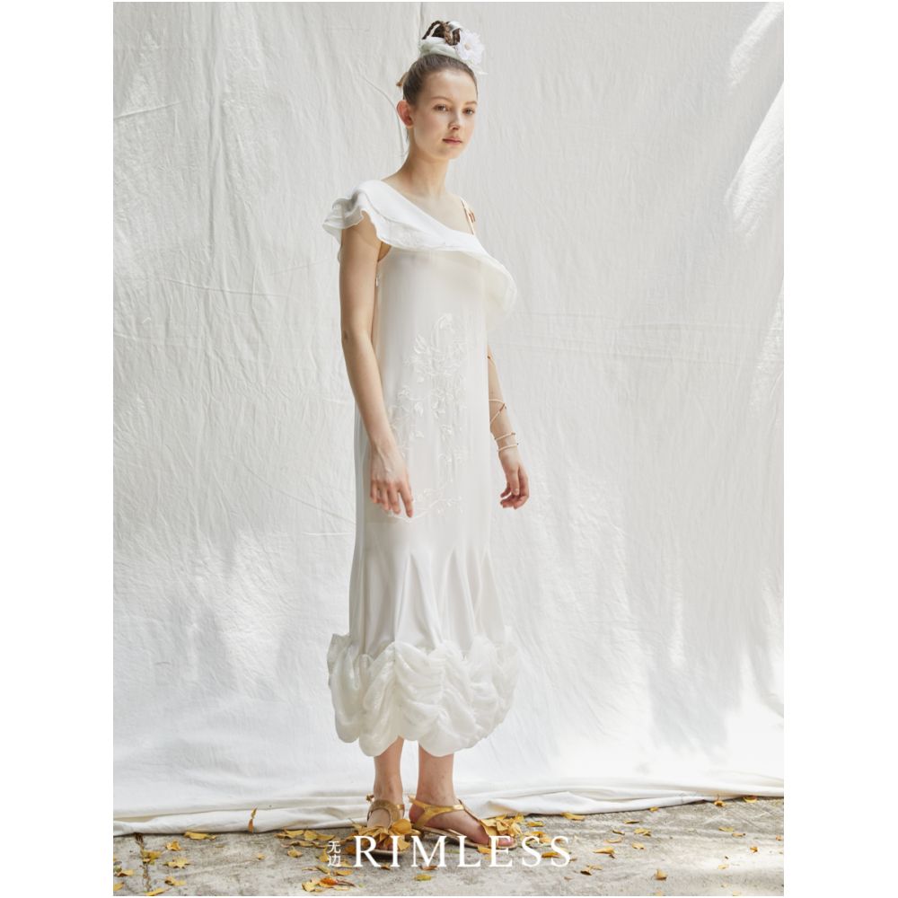 RIMLESS Borderless Original Positioning Ribbon Embroidery Slant Shoulder Lotus Leaf Edge Dress Long White Light Dress image 0