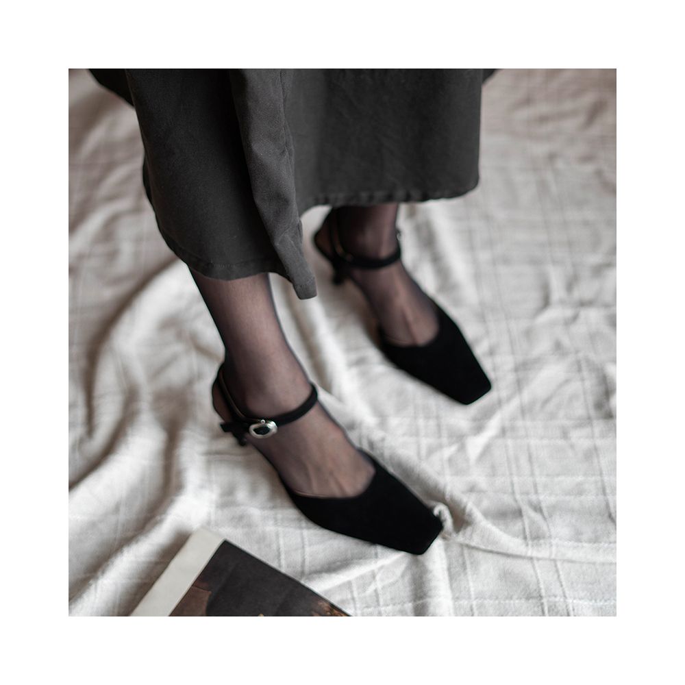 Tinker black toe cap with buckle French retro niche sandals women s genuine leather single shoes medium thick heel image 2