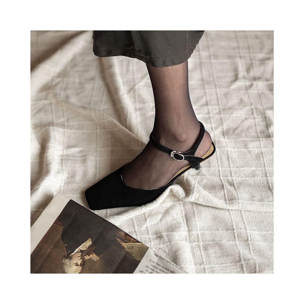 Tinker black toe cap with buckle French retro niche sandals women s genuine leather single shoes medium thick heel image 3