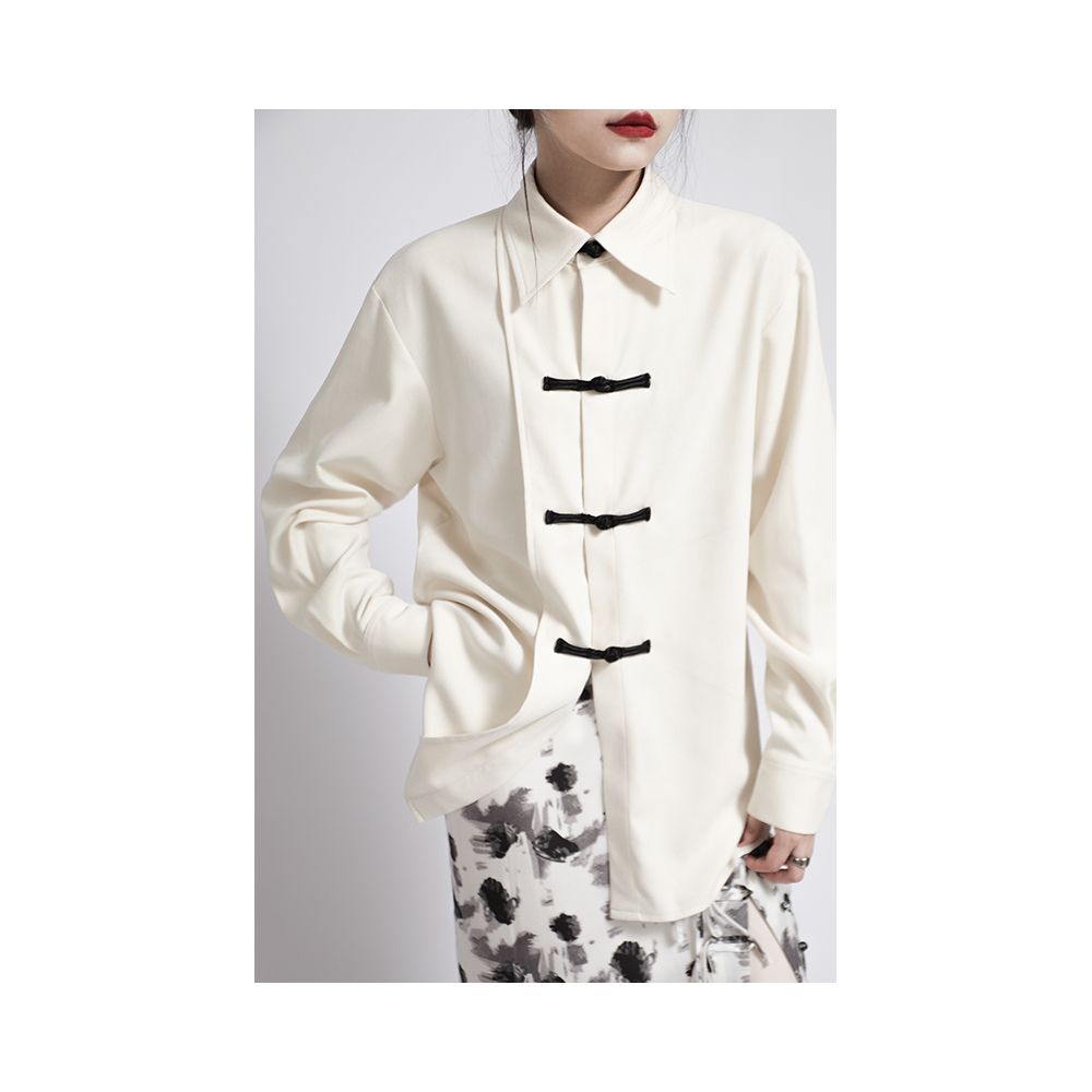 APOZI white new Chinese style women s black and white buckle long sleeved shirt for women s autumn and winter design niche Chinese style shirt image 3