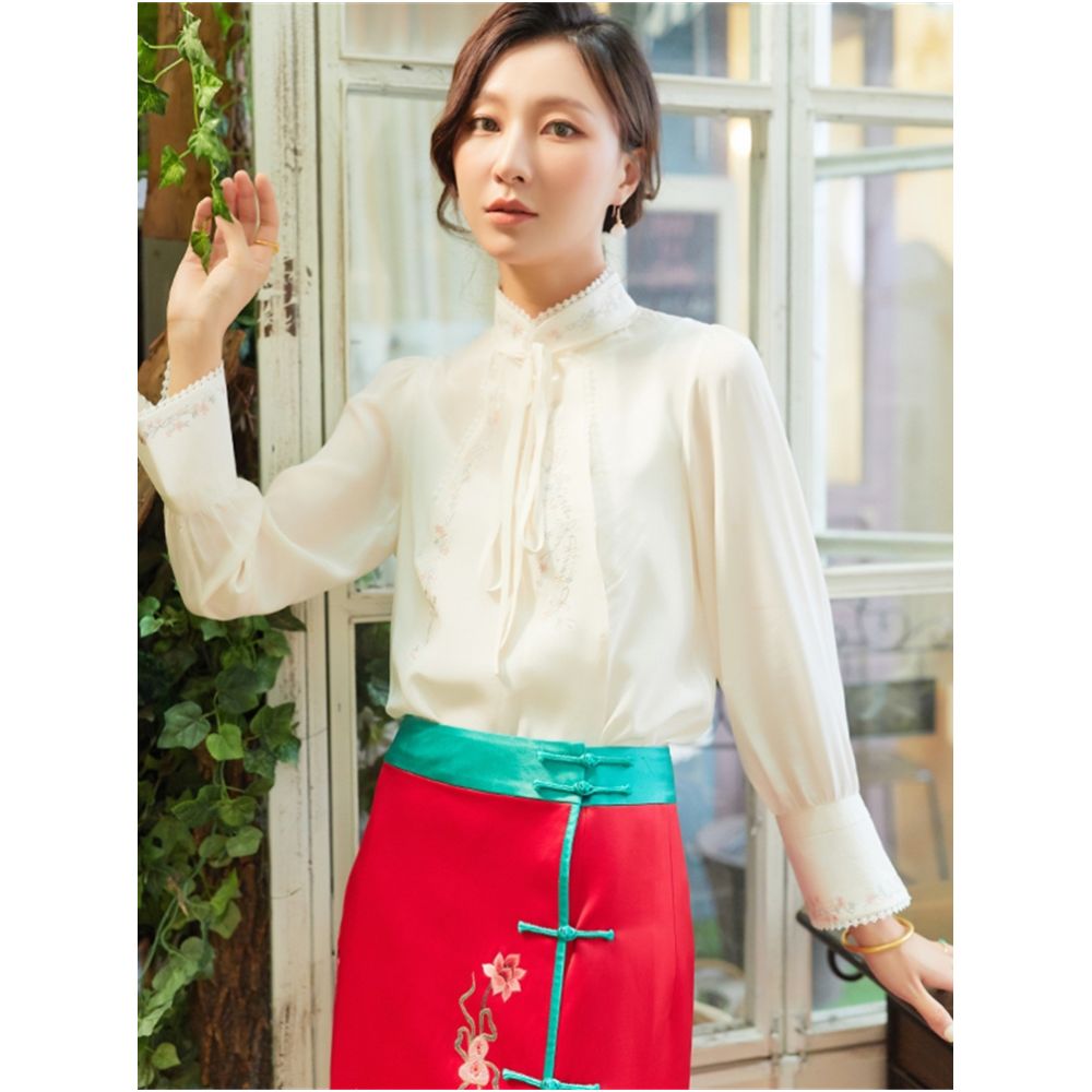 Town Store Baby PCY652 Silk Shirt a combination of Chinese and Western styles embroidered silk shirt OL shirt gentle and exquisite as water image 0