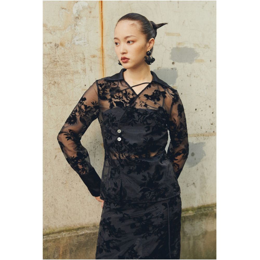 SALE7 Blue Dot Folding Original Design Black Plush Flower Organza V neck Shirt Half Skirt Set image 8