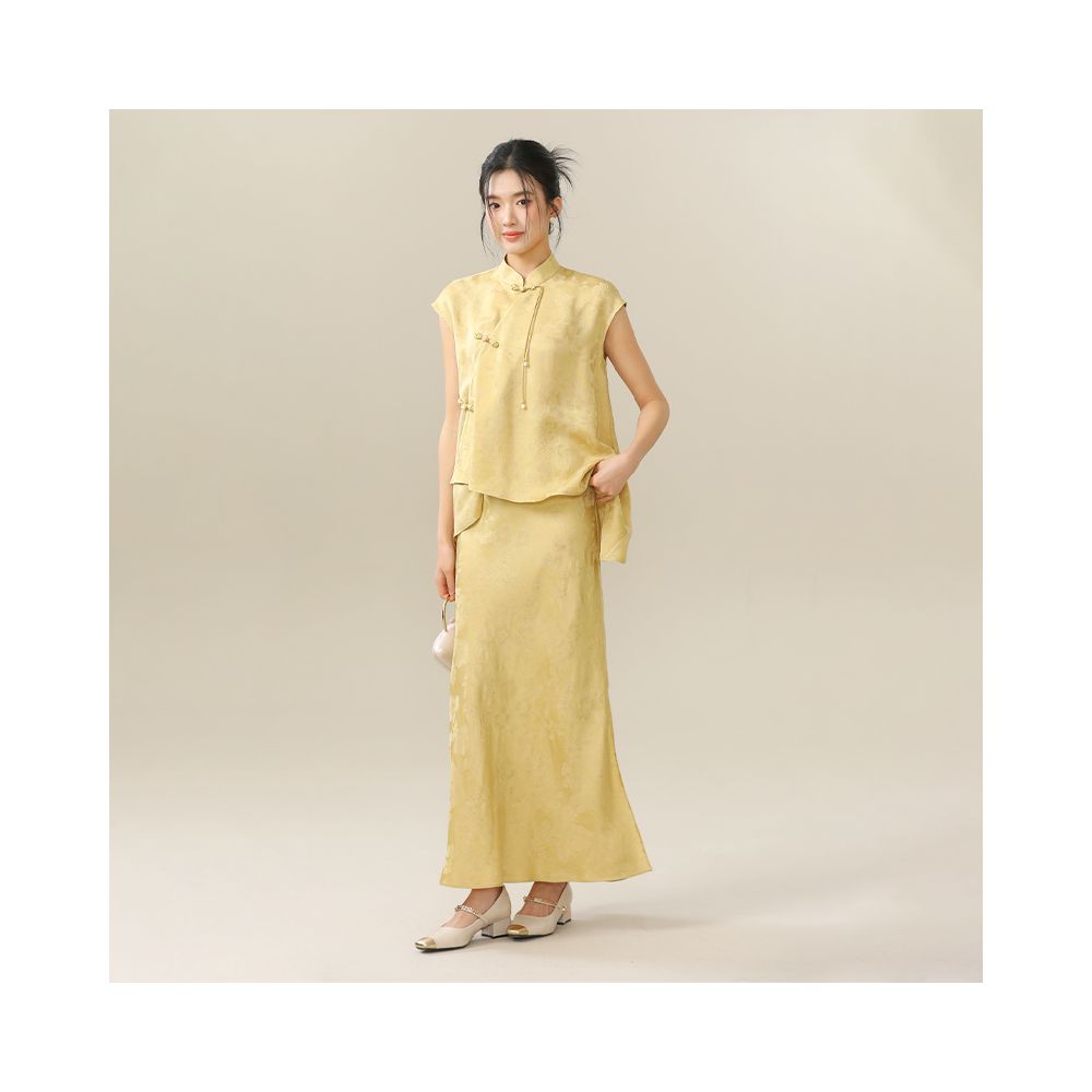 Yiyi new Chinese style suit women s 2025 summer new Zen tea suit loose jacquard oblique collar button top image 9