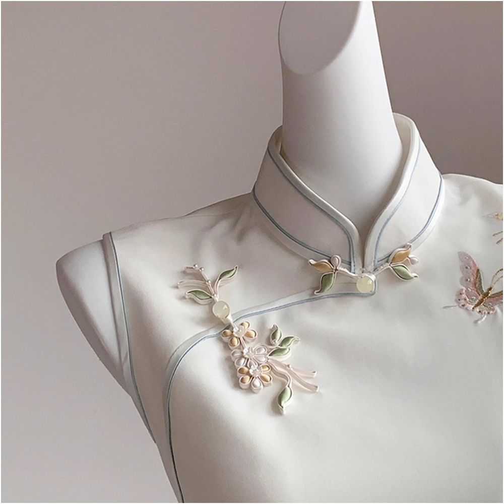 New Chinese cheongsam high end atmosphere upscale toast dress engagement dress national style white heavy embroidery dress image 5