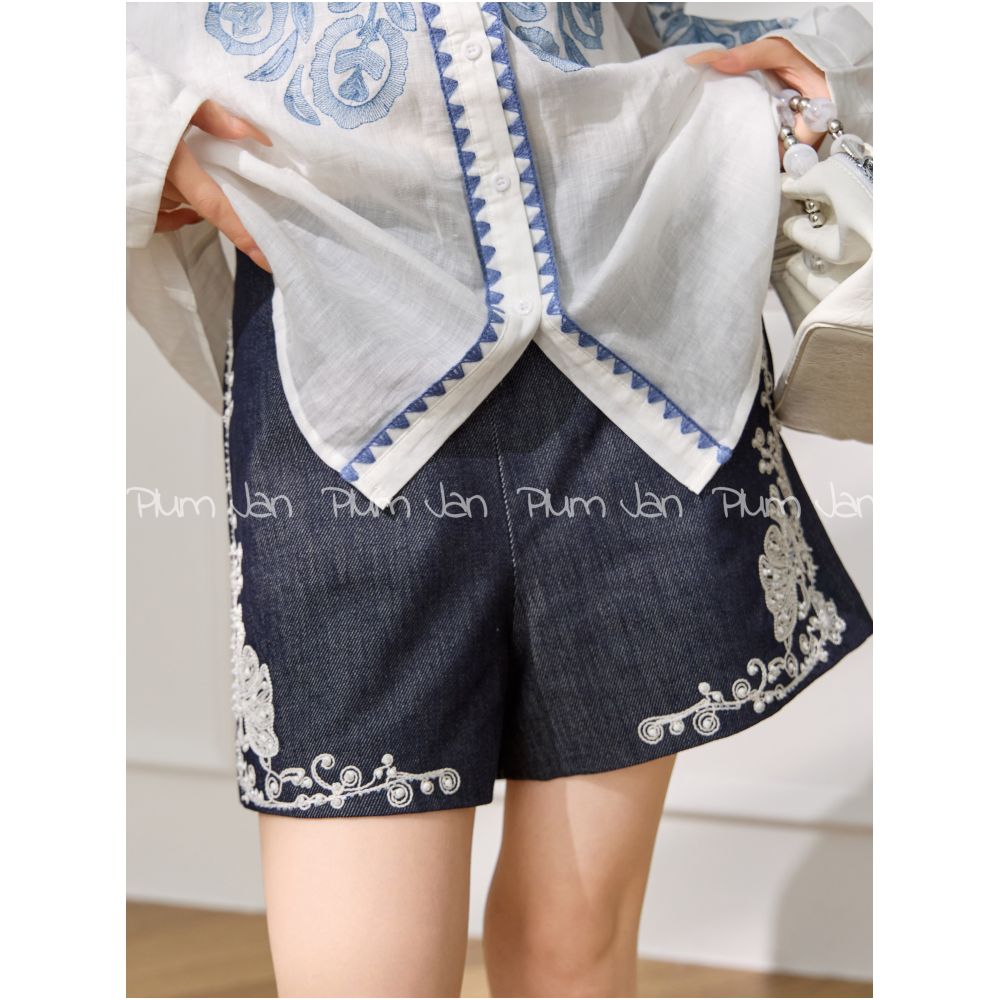 Plum Jan Retro jacquard Chinese tops early autumn new loose blue embroidered ethnic style long sleeved shirt image 12