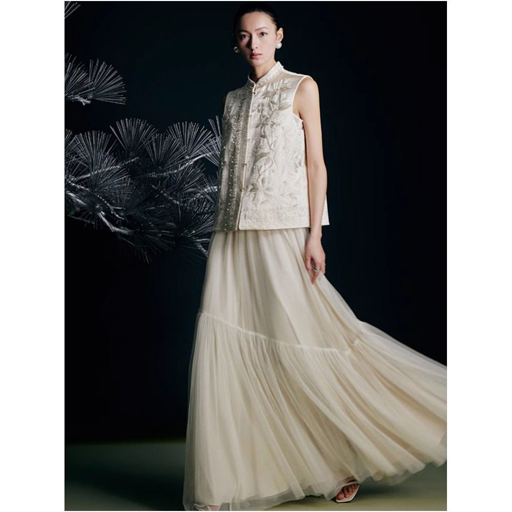 New Chinese style light luxury fashion banquet embroidery mulberry silk vest for women 2025 new light national style nail bead embroidery vest image 10