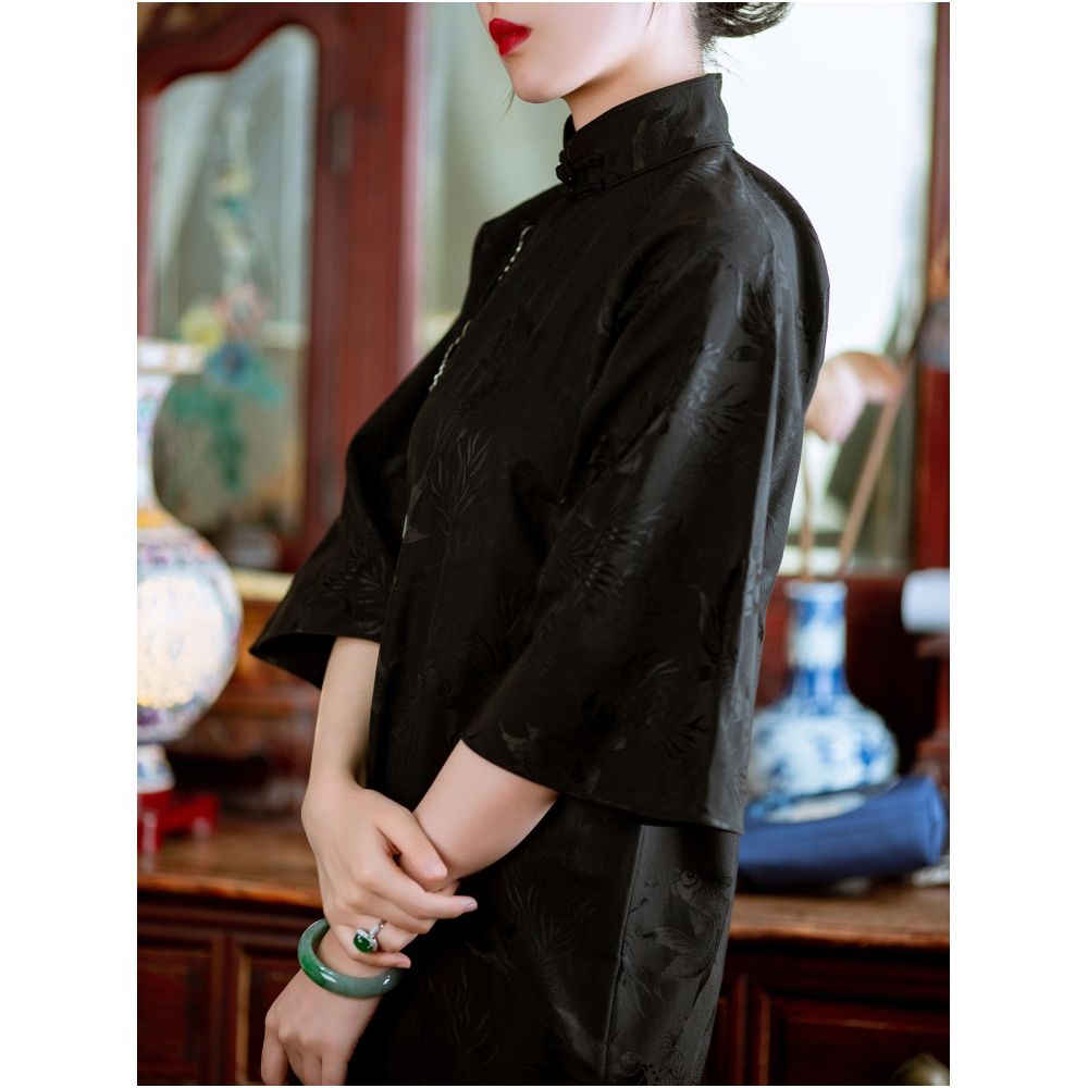 Listening to the Rain Through the Idle Window One City Wind Spring Summer Autumn Chinese Republican Style Retro Seven Sleeve One Piece Ancient Style Cheongsam image 4