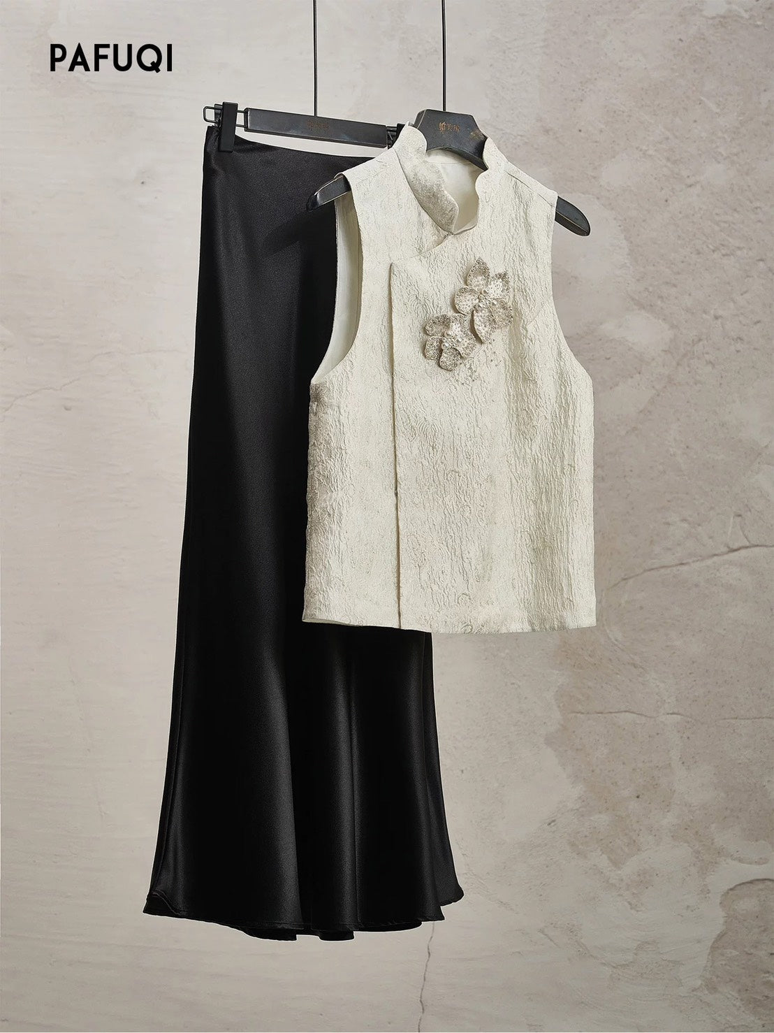 ASAYA4902 – Pearl Bloom Jacquard Vest & Satin Skirt Set ✨🌸