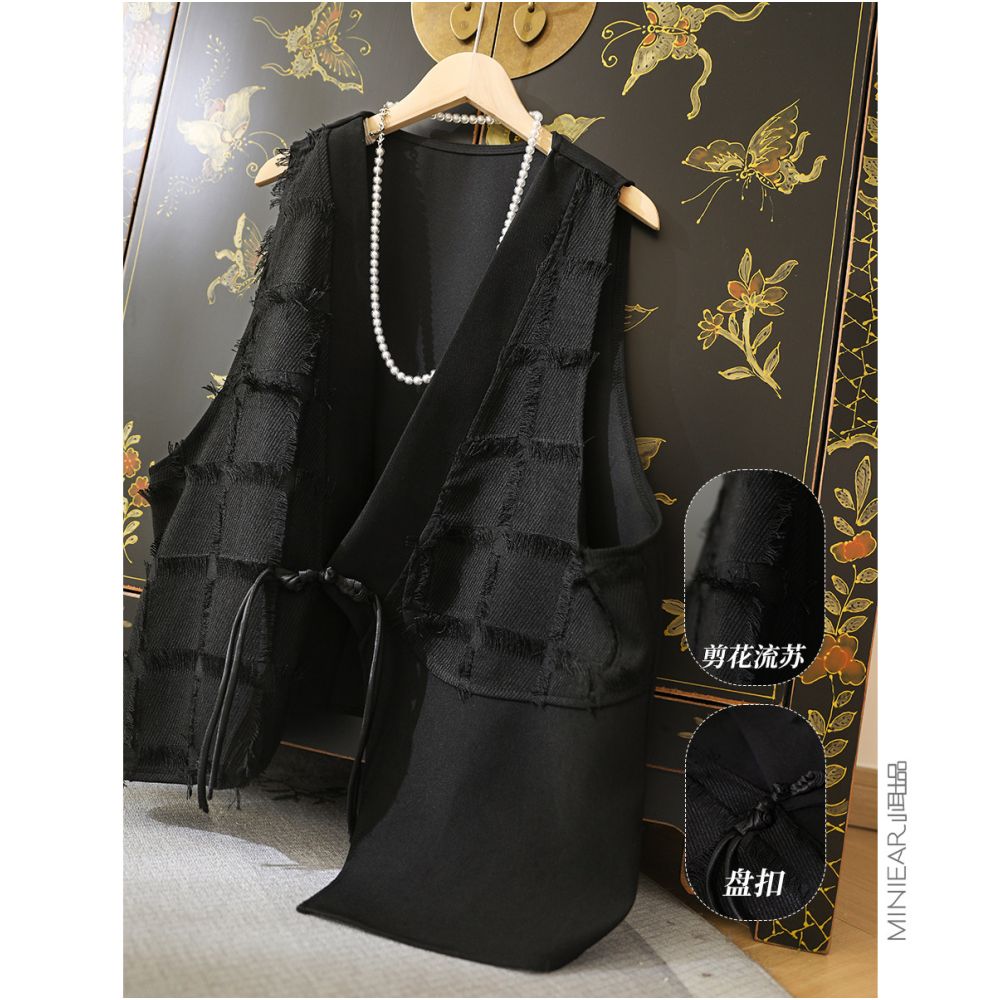 Xiao Er s West Window Bamboo New Chinese Style One Button V neck Vest Style Retro Stacked Top for Women image 1