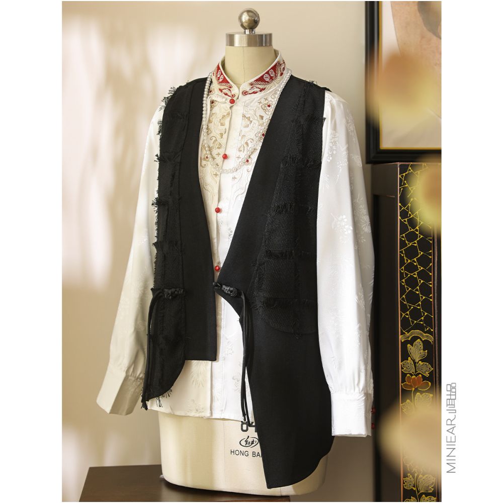 Xiao Er s West Window Bamboo New Chinese Style One Button V neck Vest Style Retro Stacked Top for Women image 2