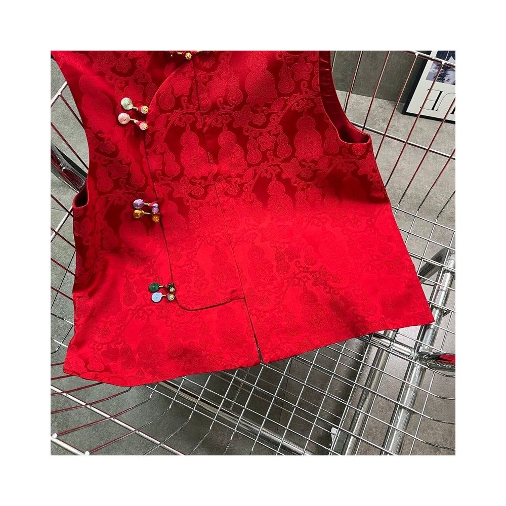 New Chinese style red buckle vest for spring 2026 standing collar jacquard color buckle niche high end sense camisole vest image 3